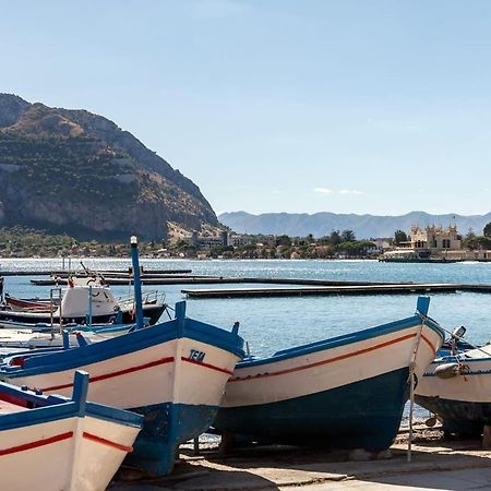 Donna Amalia Villa In Mondello Palermo Exterior foto